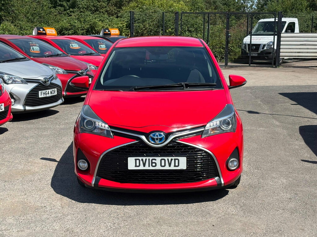 Toyota Yaris 1.5 Vvt-h Design E-cvt Euro 6 Red #2