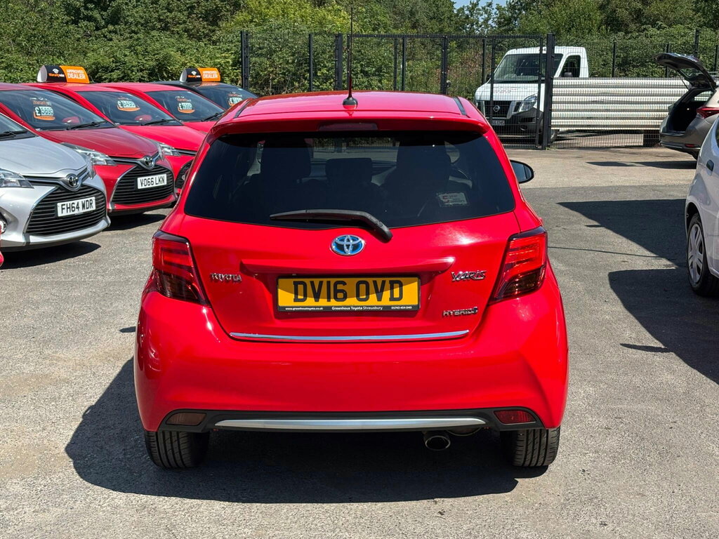 Toyota Yaris 1.5 Vvt-h Design E-cvt Euro 6 Red #5