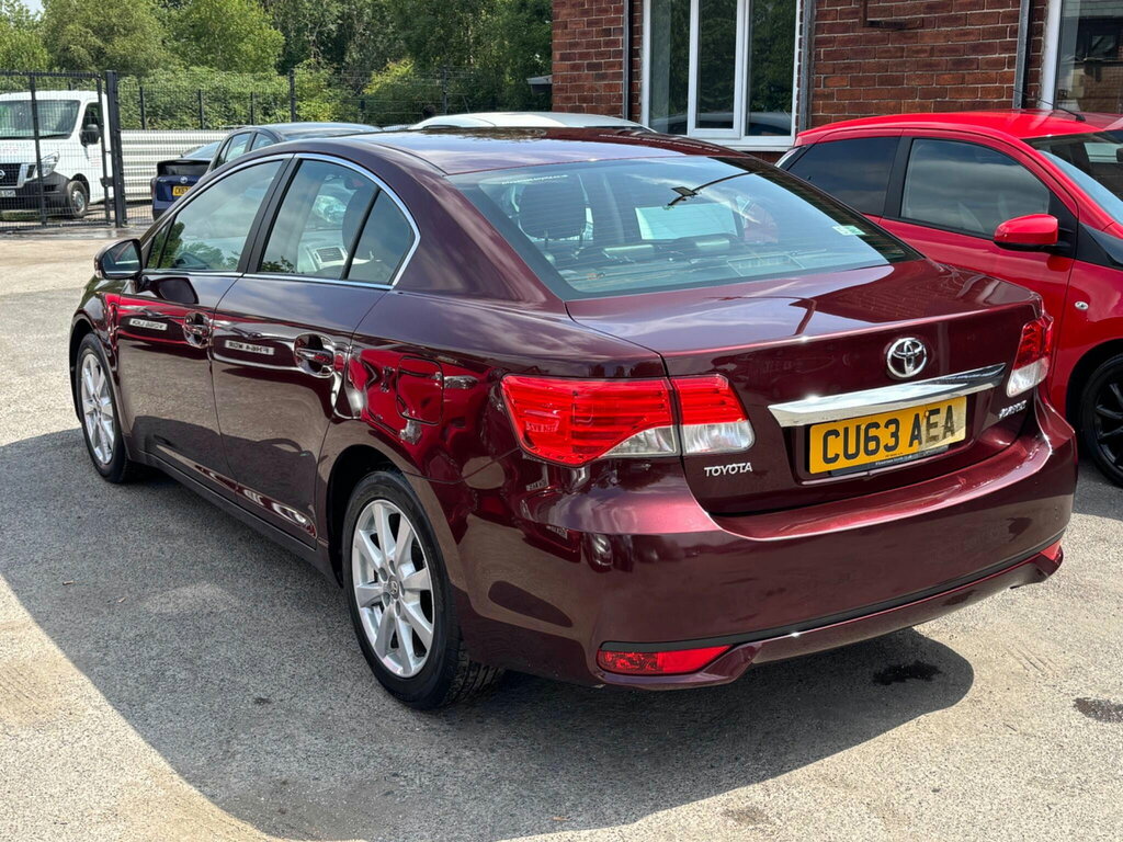 Toyota Avensis 2.0 D-4d Icon Plus Euro 5 Red #4