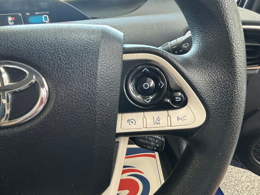 Toyota Prius Excel White #14