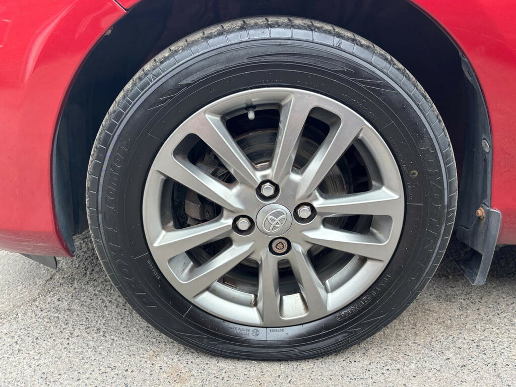 Toyota Yaris Hatchback Grey #58
