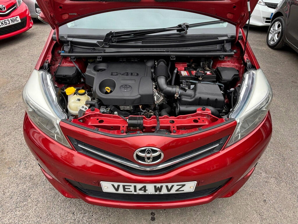 Toyota Yaris Hatchback Grey #63