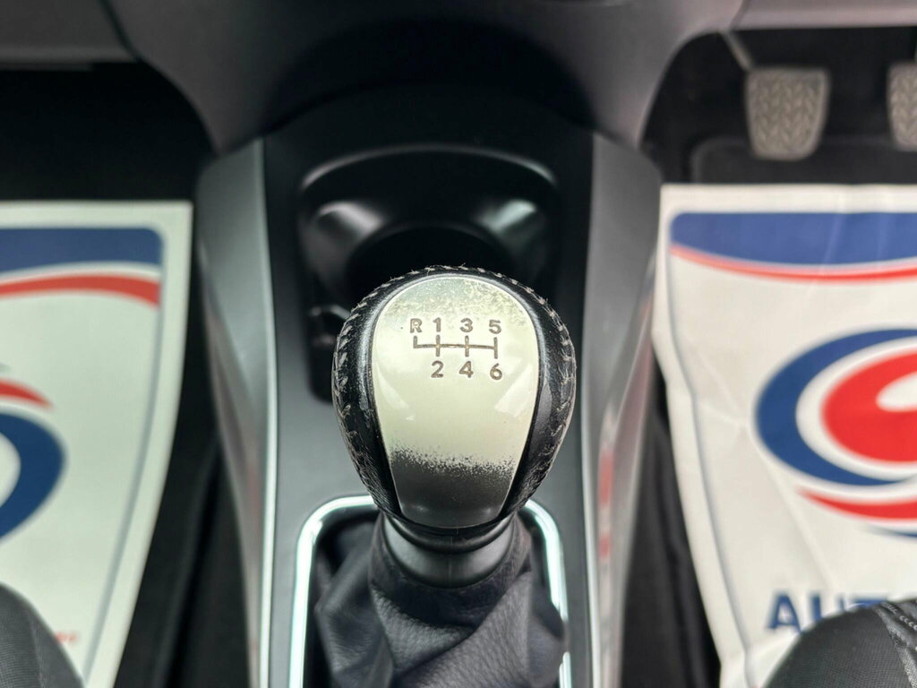 Toyota Yaris Hatchback Grey #16