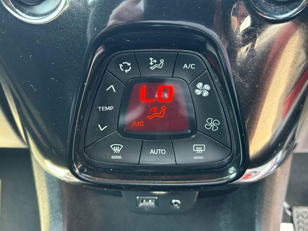Toyota Aygo Hatchback Red #13
