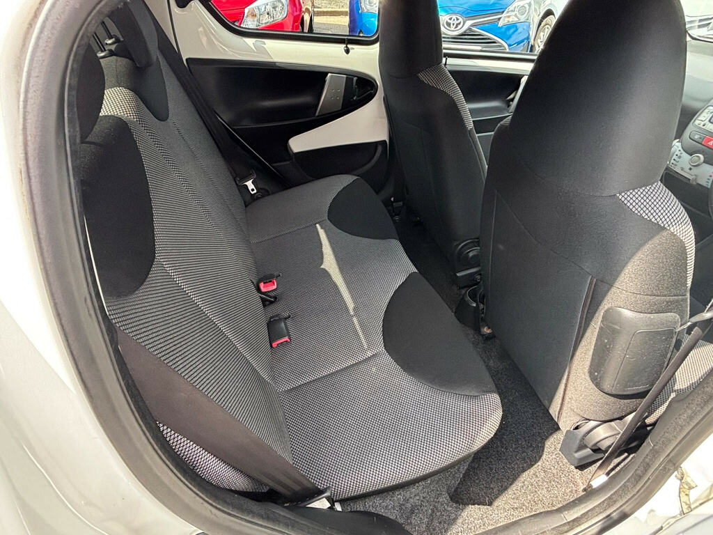 Toyota Aygo Fire Black #11