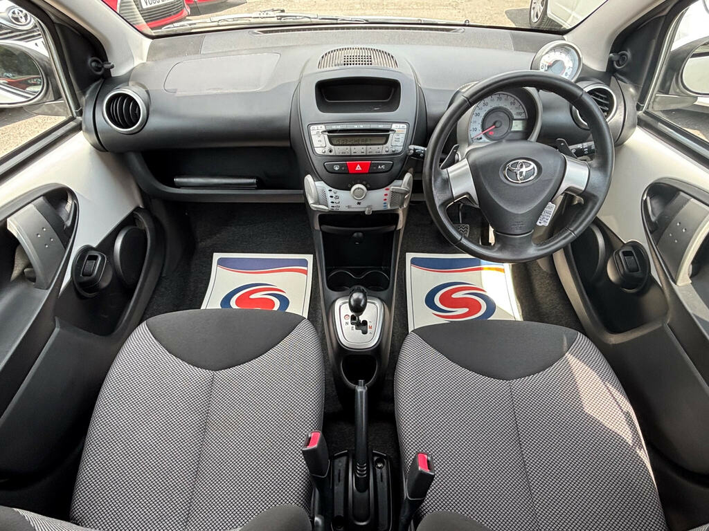 Toyota Aygo Fire Black #36