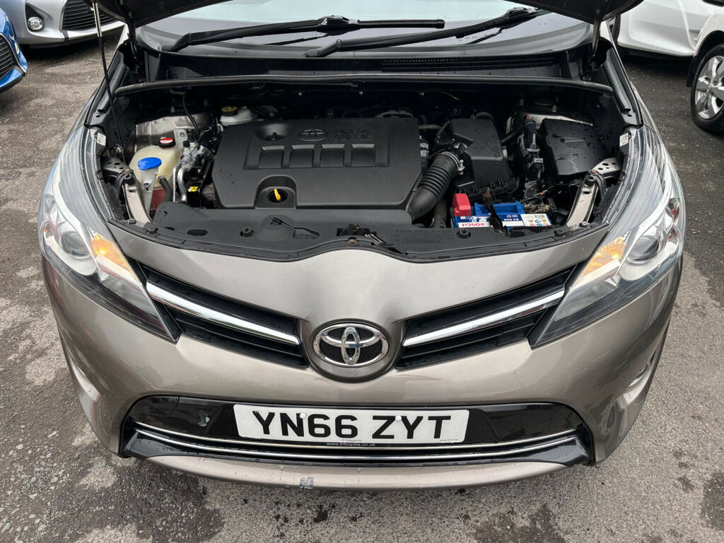 Toyota Verso 1.6 D-4d Active Tss White #61