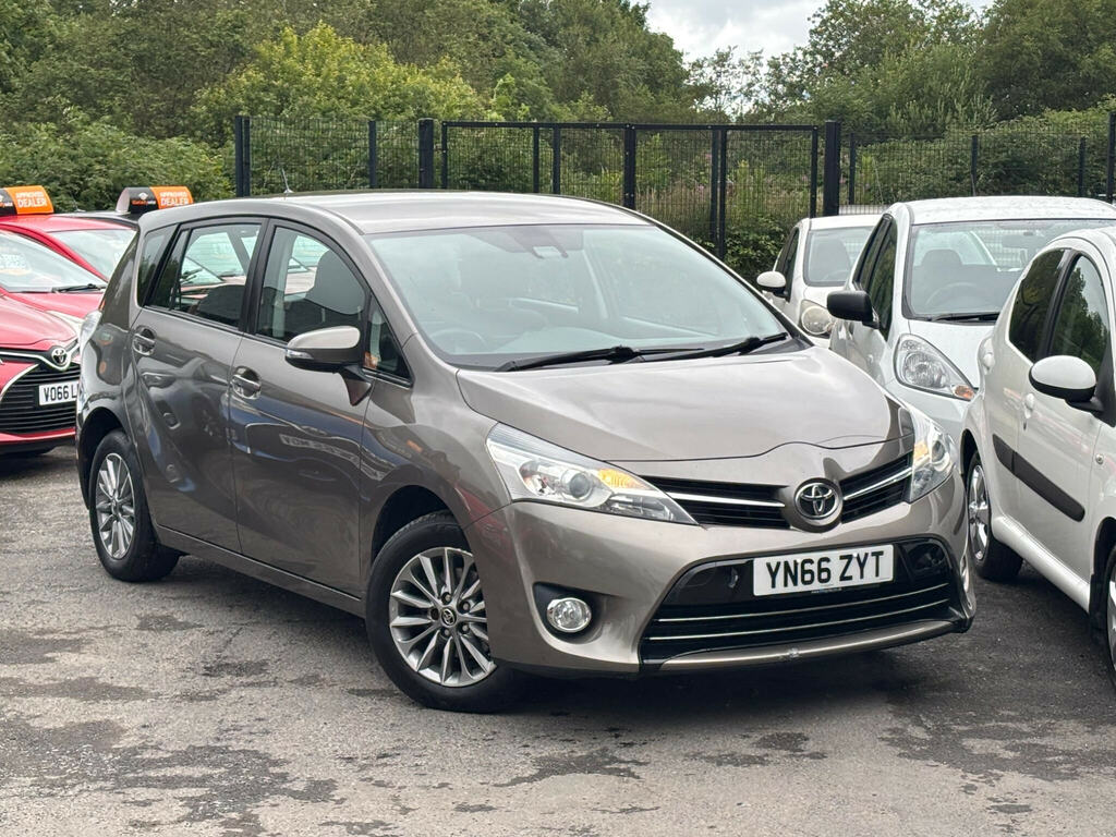 Toyota Verso 1.6 D-4d Active Tss White #58