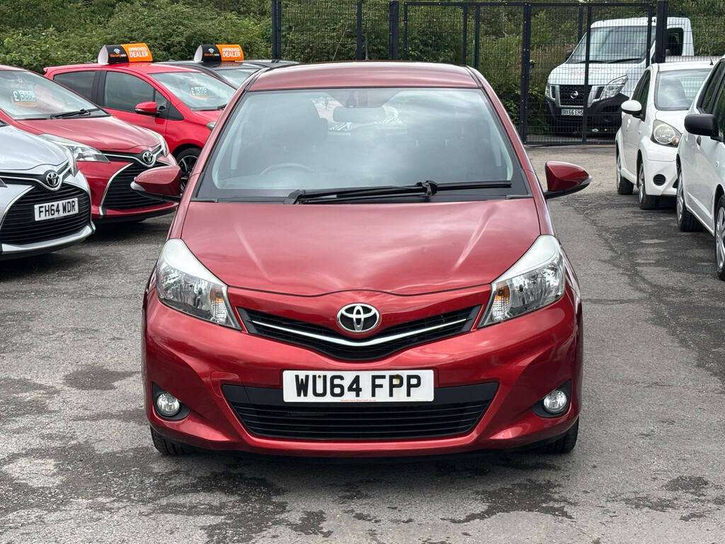 Toyota Yaris 1.4 D-4d Icon Plus Euro 5 Red #2