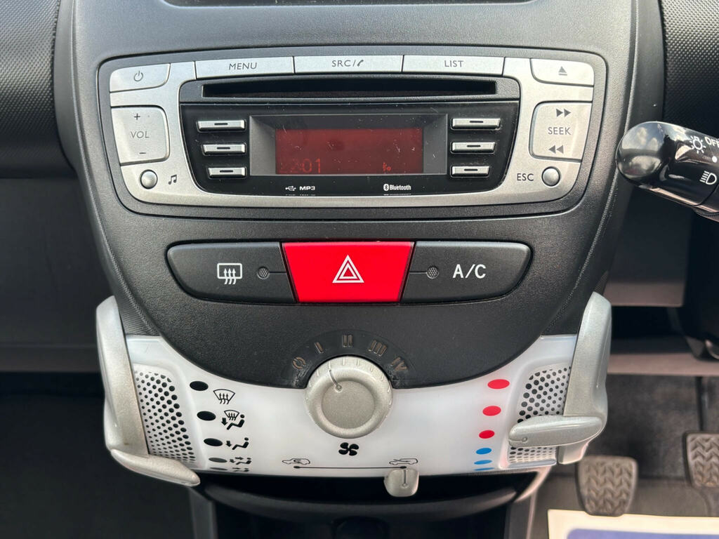 Toyota Aygo Hatchback 1.0 Black #26