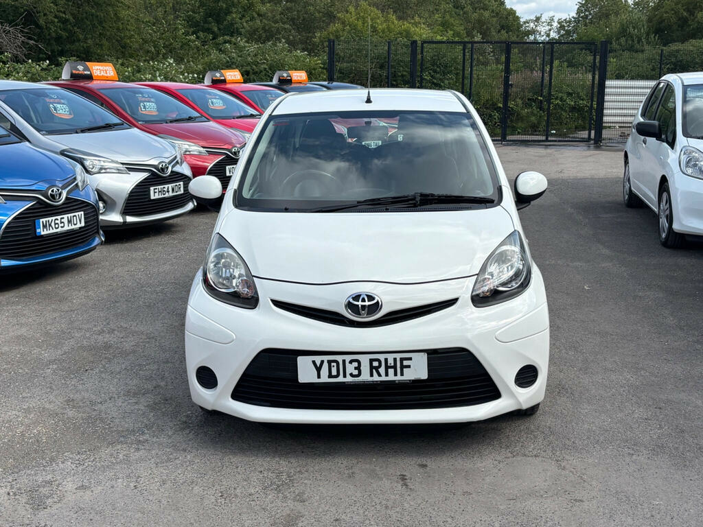 Toyota Aygo 1.0 Vvt-i Ice Euro 5 White #2
