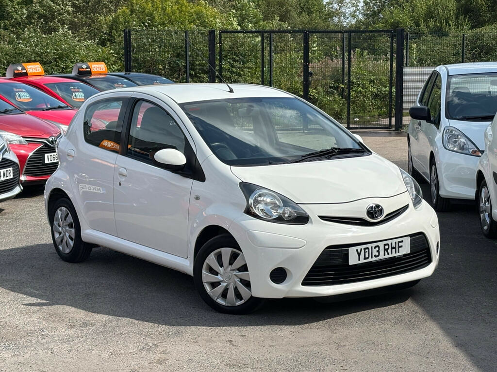 Toyota Aygo Hatchback 1.0 Black #31