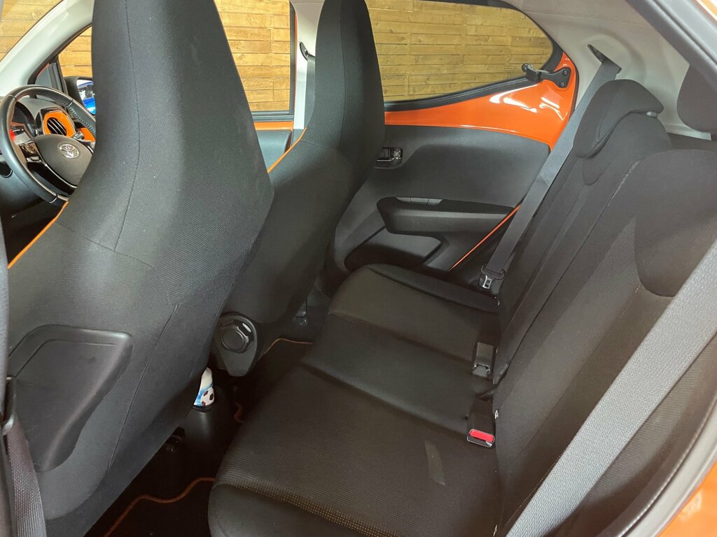 Toyota Aygo 1.0 Vvt-i X-cite Hatchback Euro Orange #4