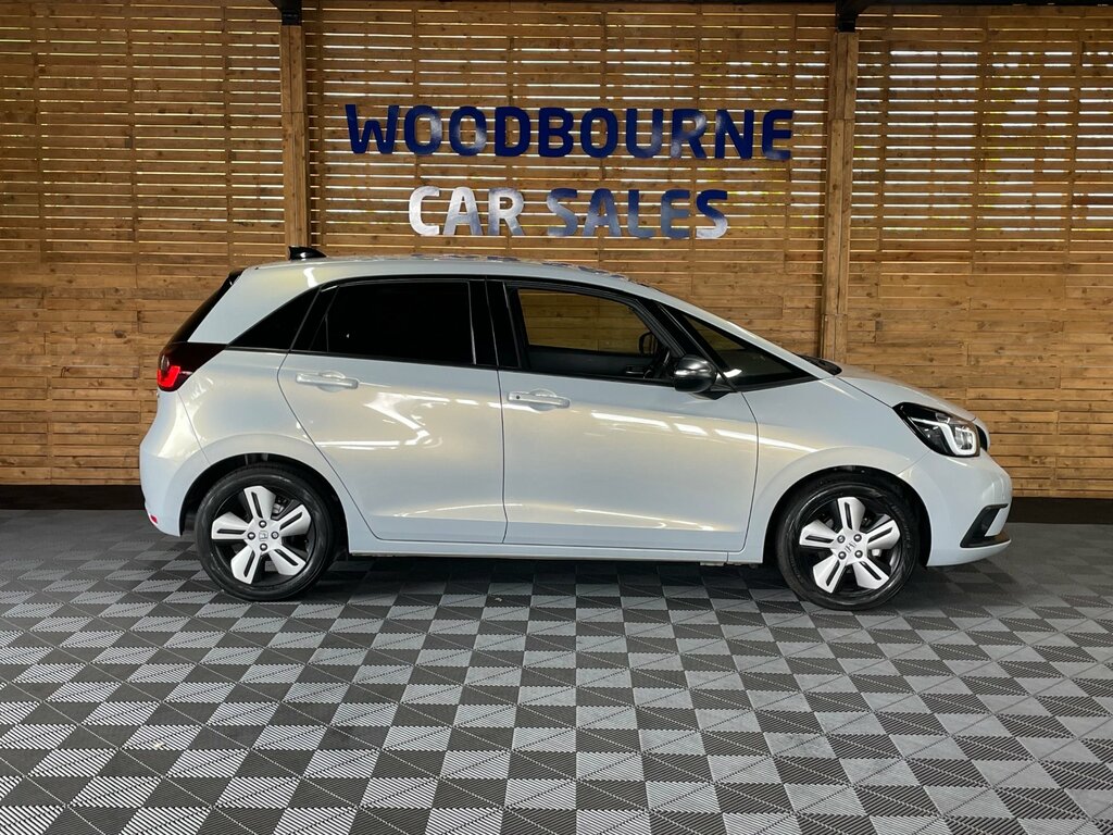 Honda Jazz 1.5 H I-mmd Ex Hatchback Hybrid Ecvt Eu PO70WRX White #4