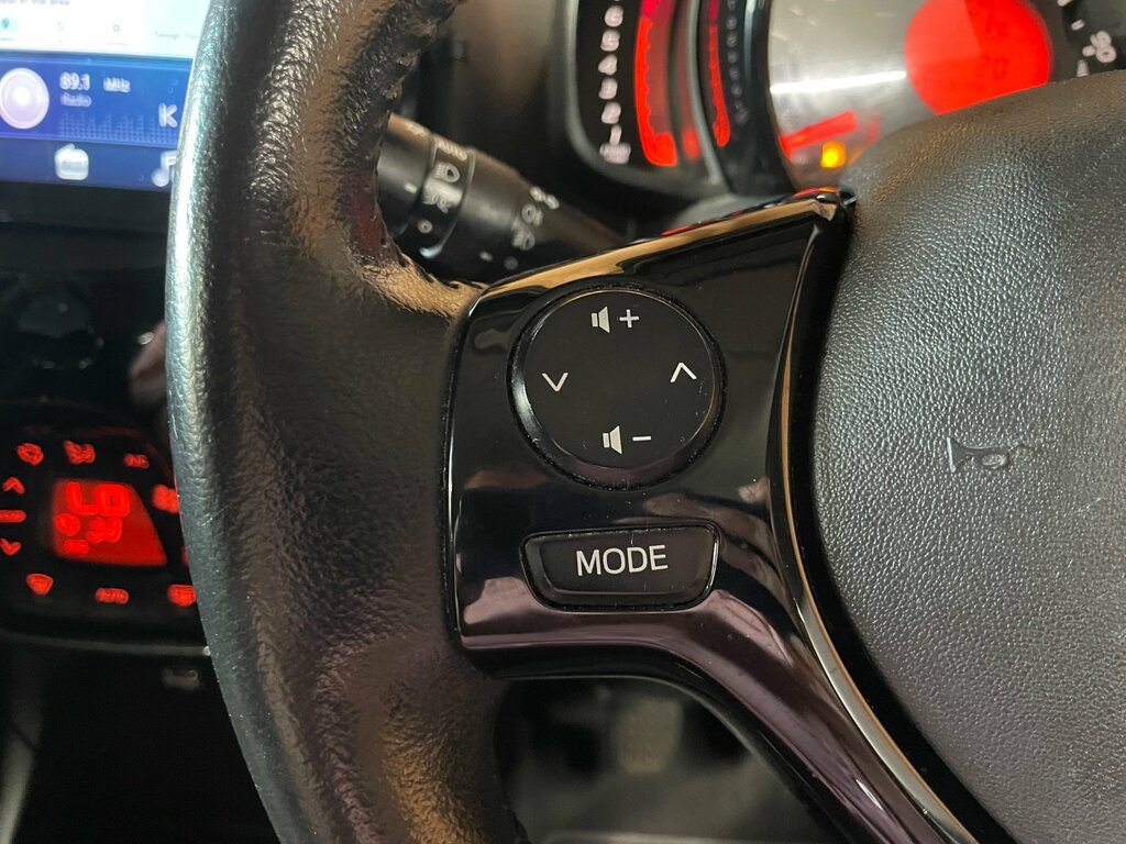 Peugeot 108 Active Silver #16
