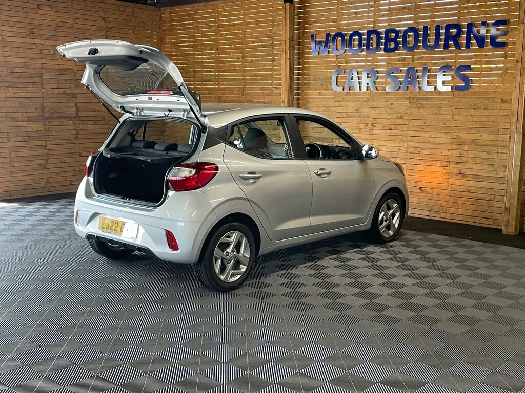 Hyundai I10 1.0 Se Connect Hatchback Euro 6 EJ22CHN Grey #3