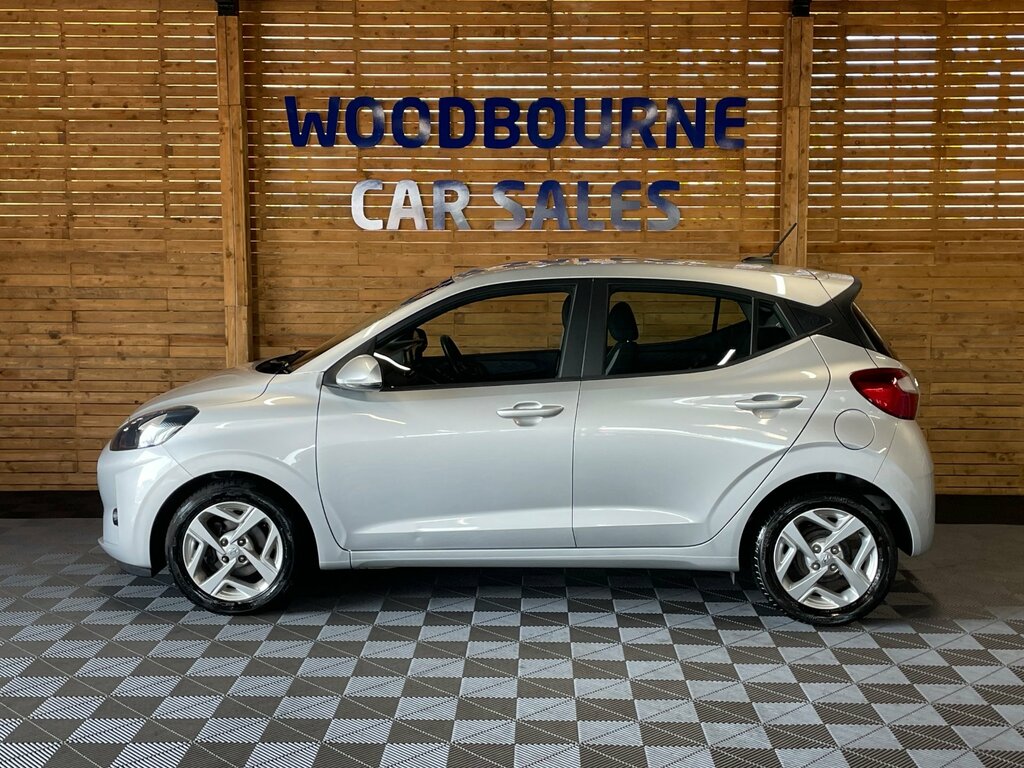 Hyundai I10 1.0 Se Connect Hatchback Euro 6 EJ22CHN Grey #2