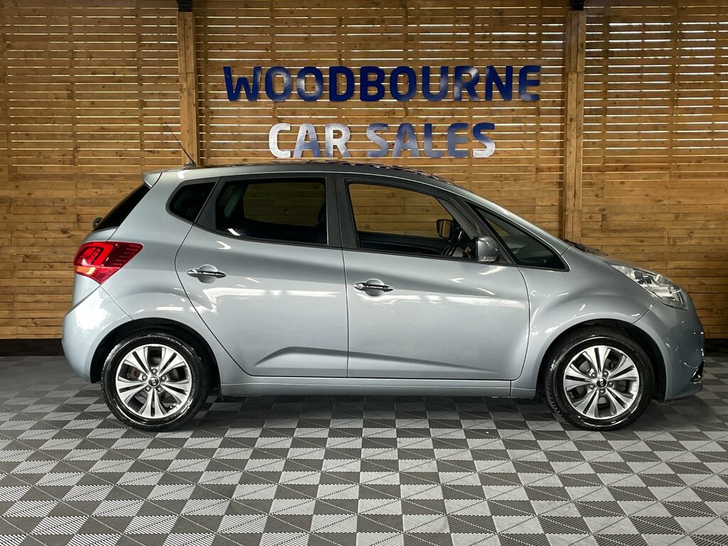 Kia Venga 1.6 4 Mpv Euro 6 123 Bhp Silver #4
