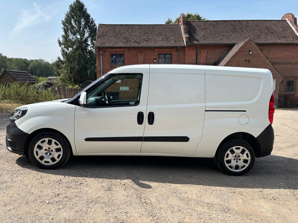 Fiat Doblo 1.6 Multijetii Maxi Tecnico Panel Van 6Dr M WX71BSU White #6