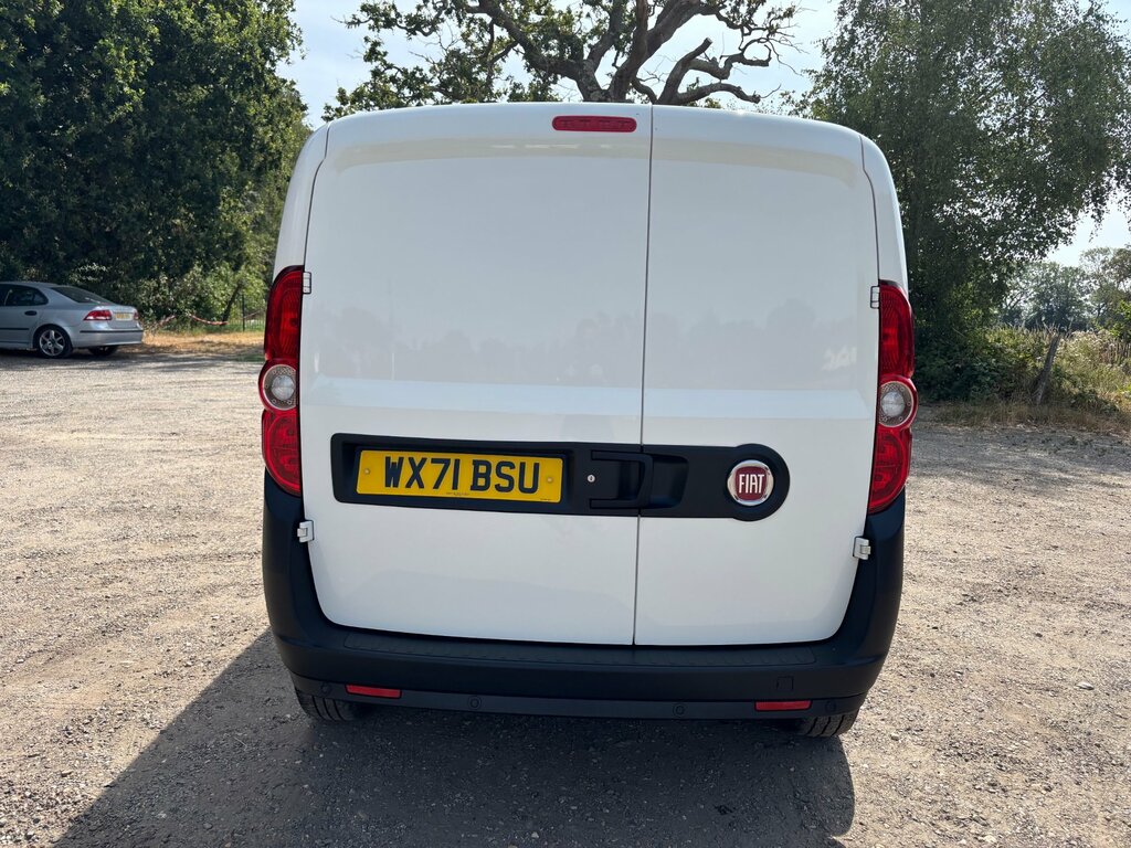 Fiat Doblo 1.6 Multijetii Maxi Tecnico Panel Van 6Dr M WX71BSU White #4