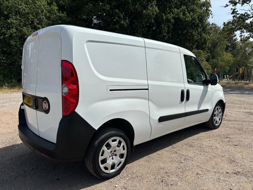 Fiat Doblo 1.6 Multijetii Maxi Tecnico Panel Van 6Dr M WX71BSU White #3
