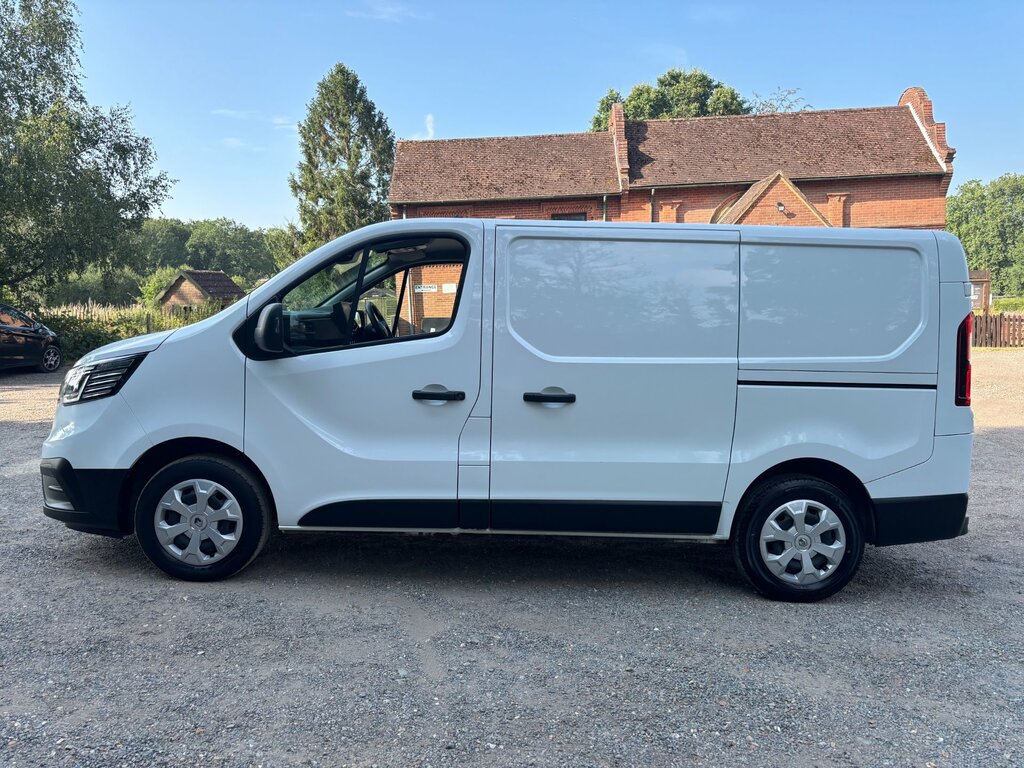 Renault Trafic 2.0 Dci Blue Sl28 Business Panel Van M White #6