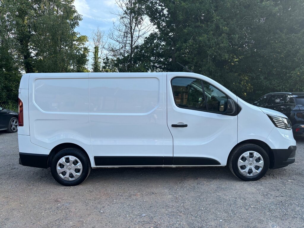 Renault Trafic 2.0 Dci Blue Sl28 Business Panel Van M White #2
