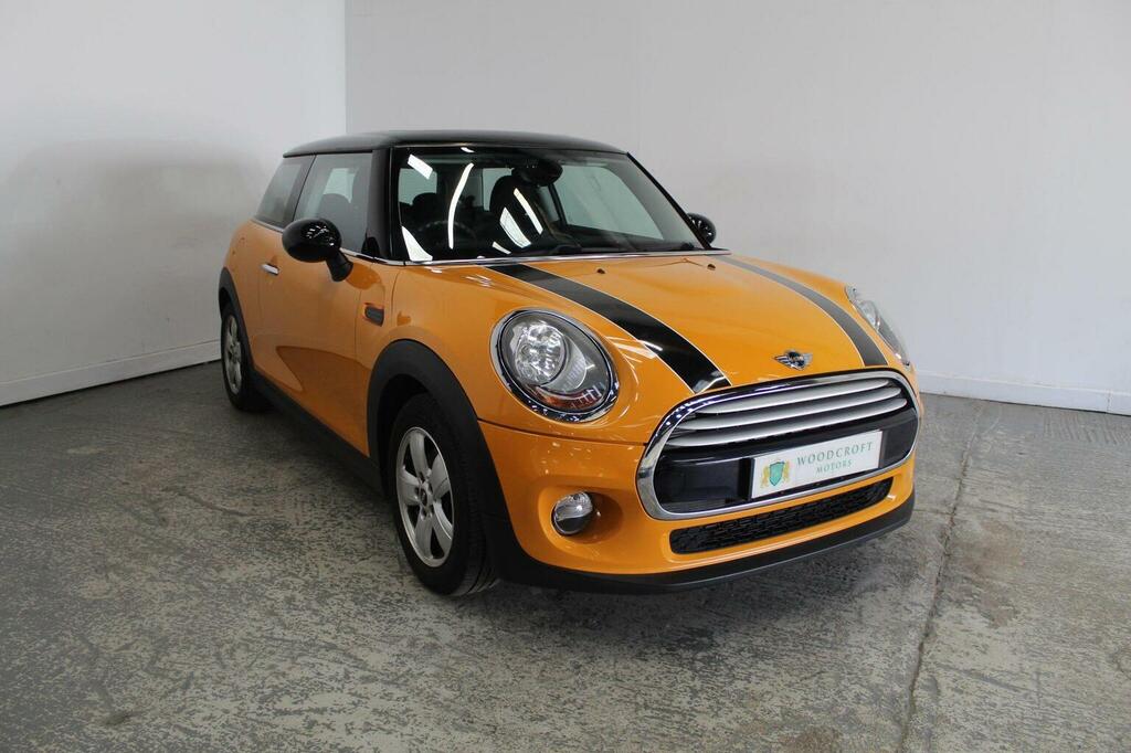Mini Hatch Hatchback 1.5 Cooper Euro 6 Ss 201414 Orange