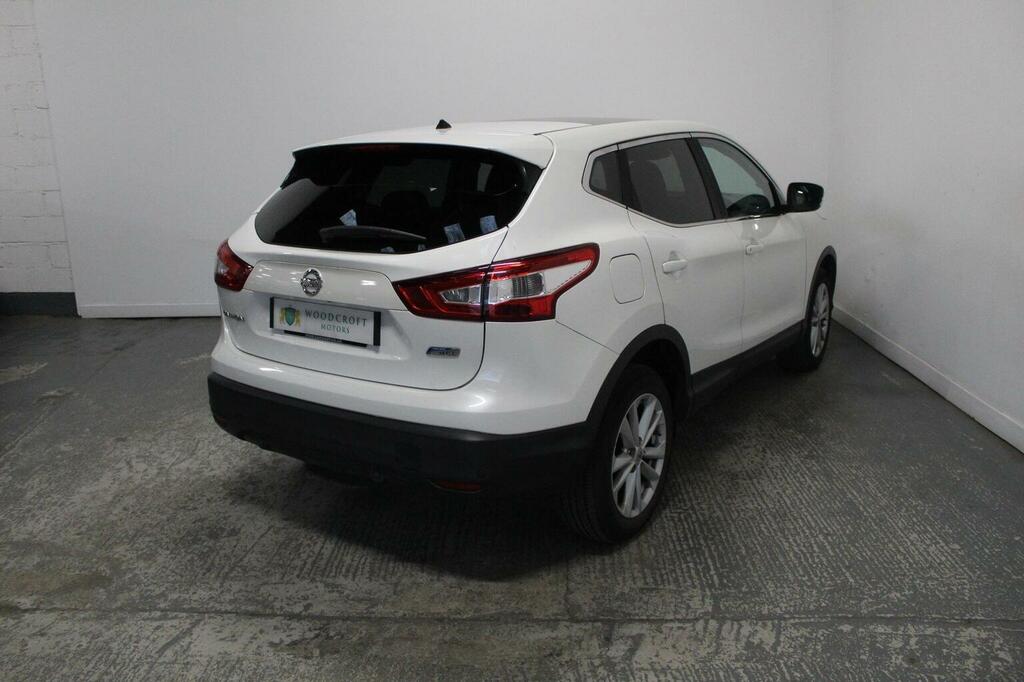 Nissan Qashqai Suv 1.5 Dci Acenta Premium 2Wd Euro 5 Ss 2 YS14WHR White #6