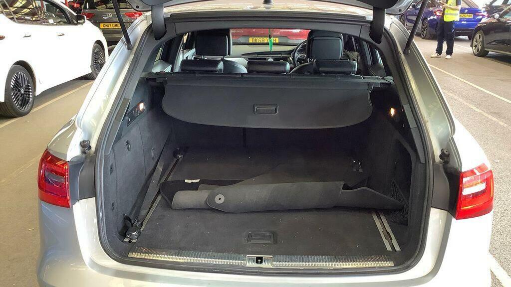 Audi A6 Avant 2L S Line Grey #9