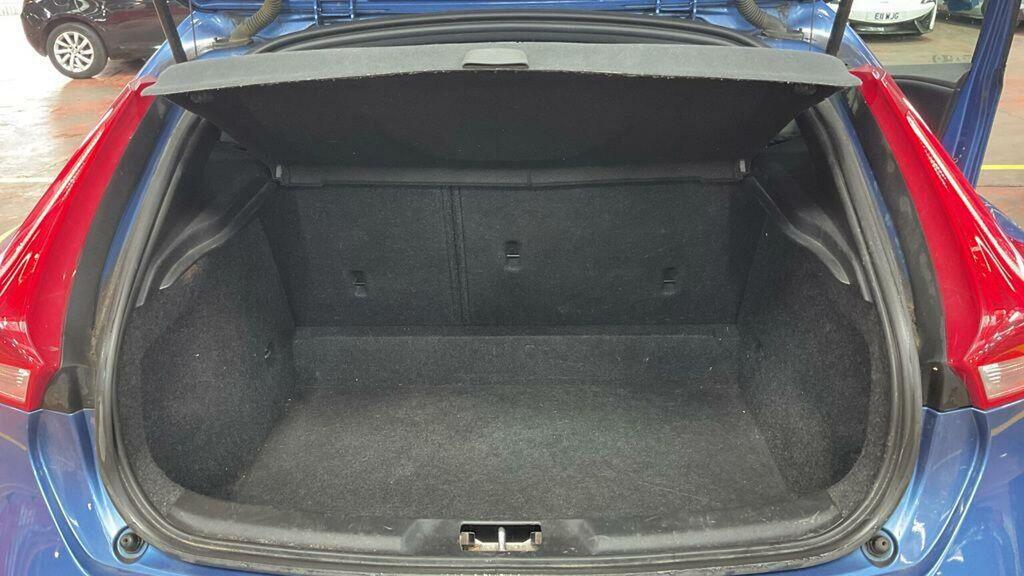 Volvo V40 D3 4 Cyl 150 Silver #9