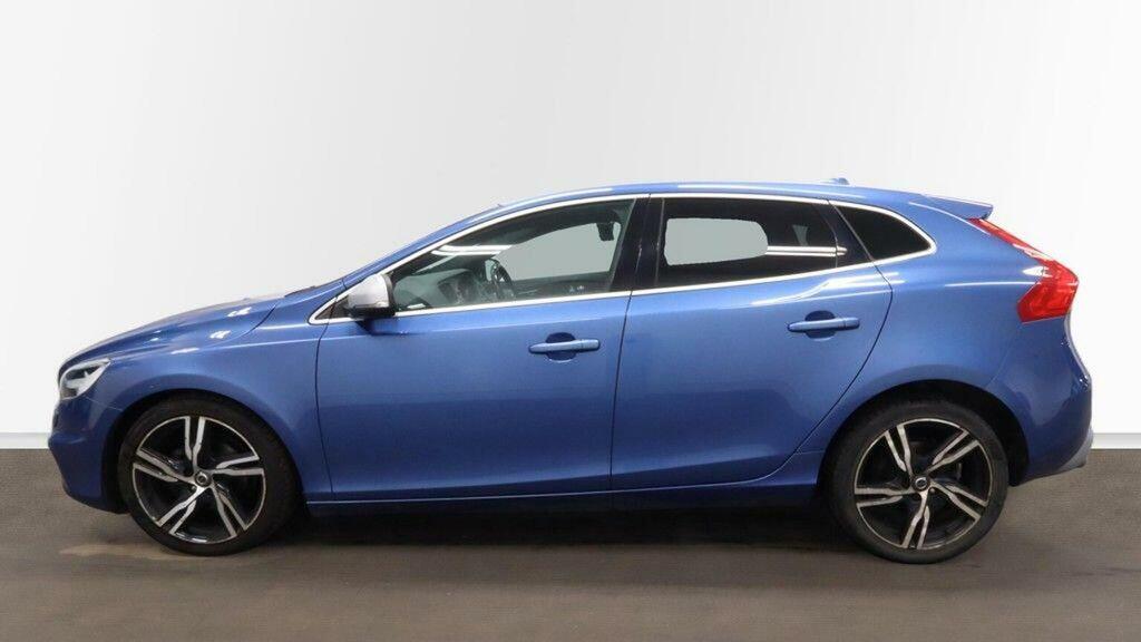 Volvo V40 2.0 D2 R-design Pro Euro 6 Ss Blue #4