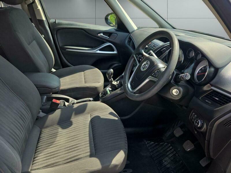 Vauxhall Zafira 1.4I Turbo Exclusiv Euro White #4