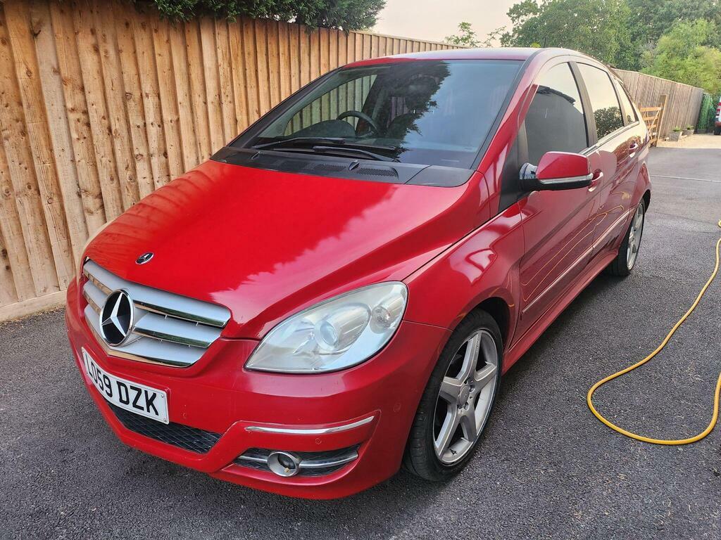 Mercedes-Benz B Class 1.5 B160 Sport Cvt Red