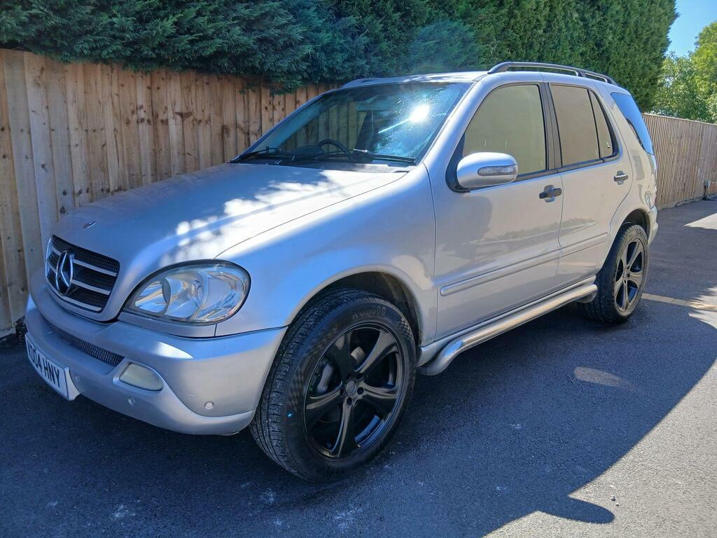 Mercedes-Benz M Class 2.7 Ml270 Cdi Silver #2