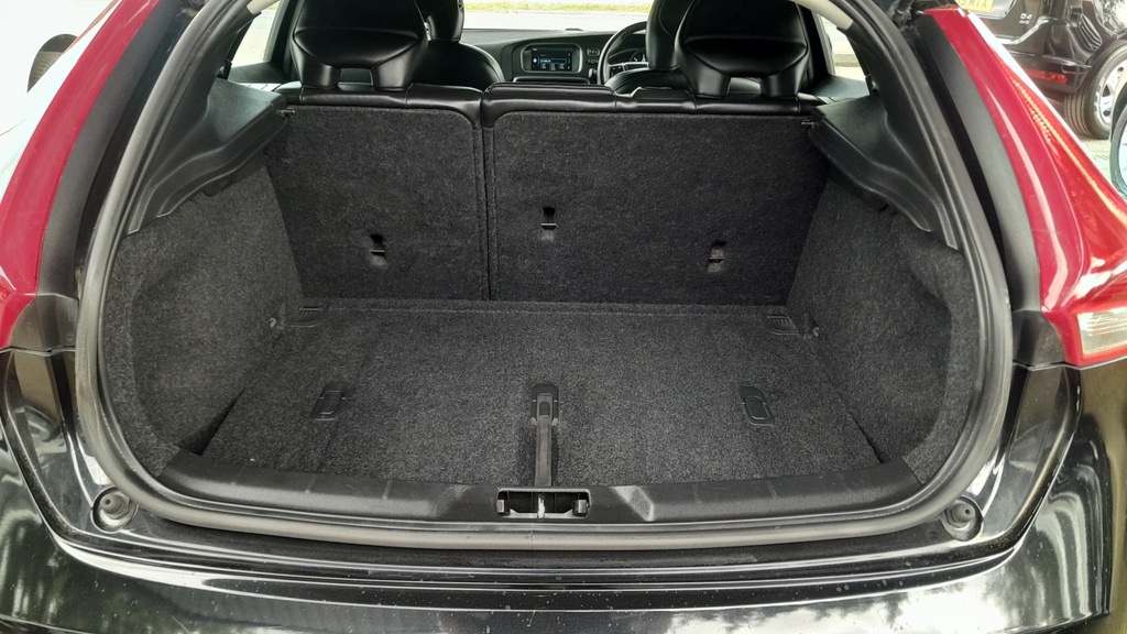 Volvo V40 Cross Country Vehicle Details Price - 6995 Make Volvo Model V Blue