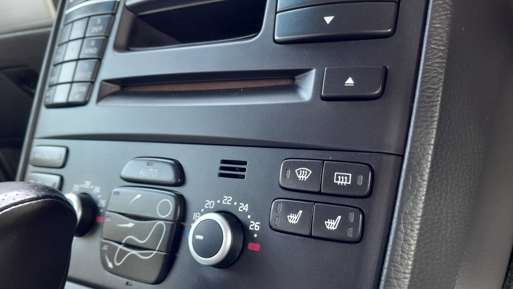 Volvo XC90 Vehicle Details Price - 11995 Make Volvo Model Black