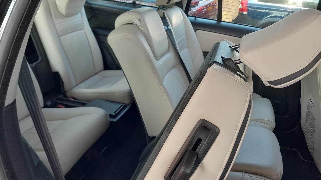 Volvo XC90 2.4 D5 200 R Black #23