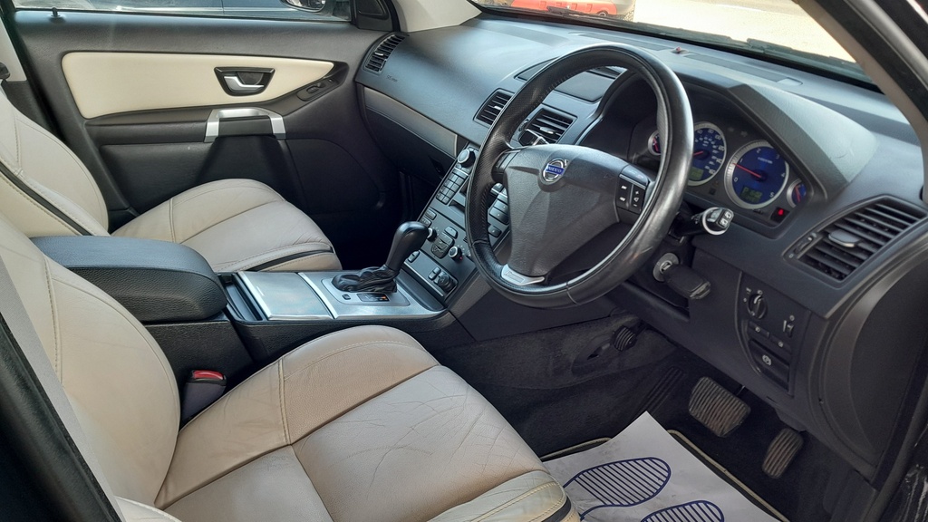 Volvo XC90 2.4 D5 200 R Black #24