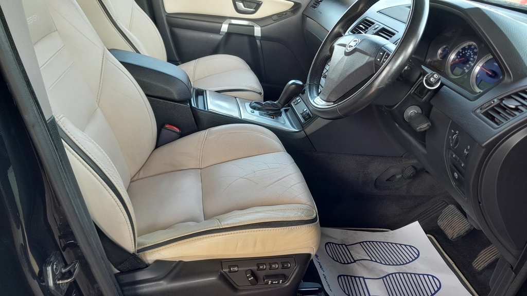 Volvo XC90 2.4 D5 200 R Black #32