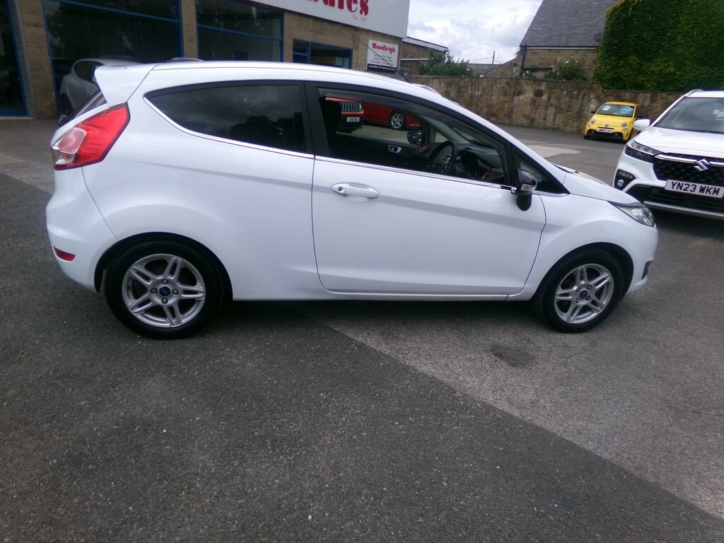 Ford Fiesta 1.25 Zetec Hatchback Euro 5 82  #6