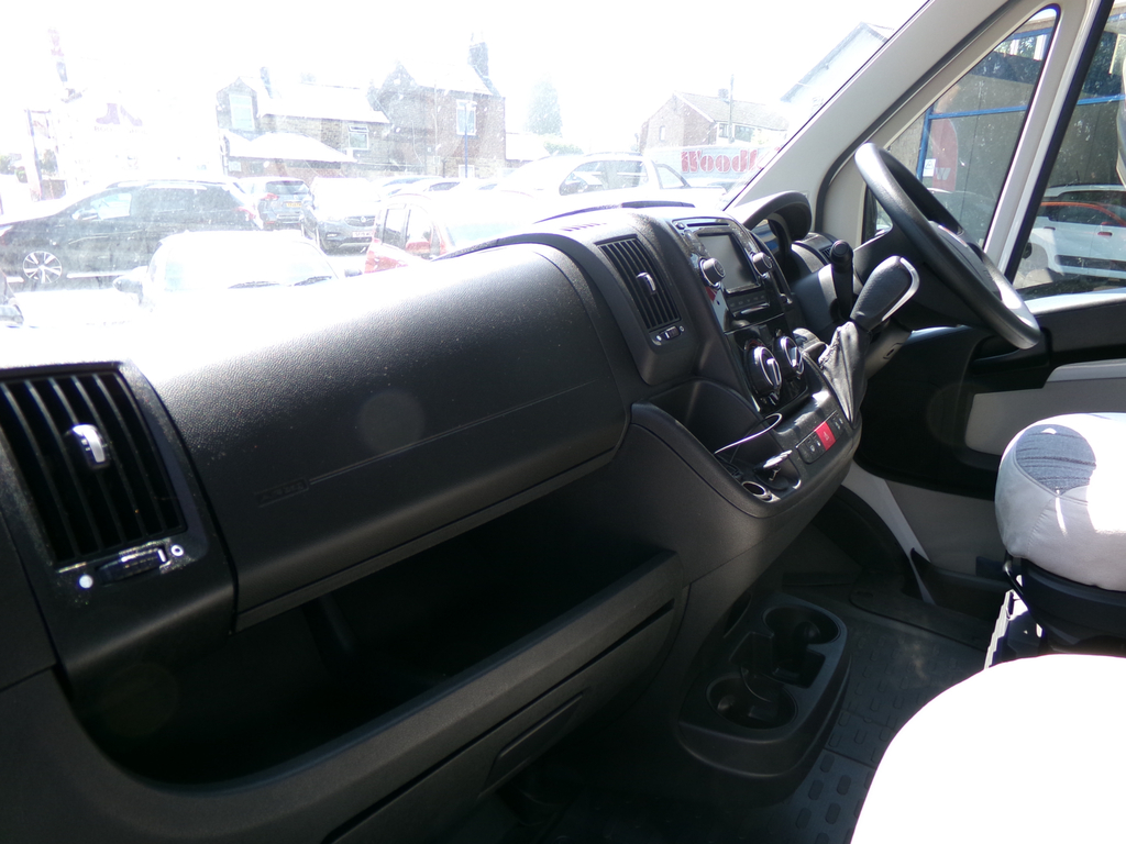 Fiat Ducato 2.3L Null White #9