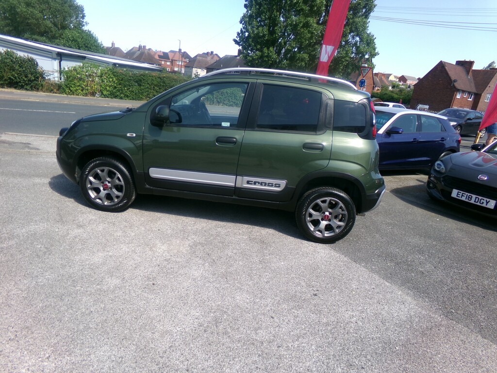 Fiat Panda 0.9 Twinair Cross Hatchback Euro Red #2