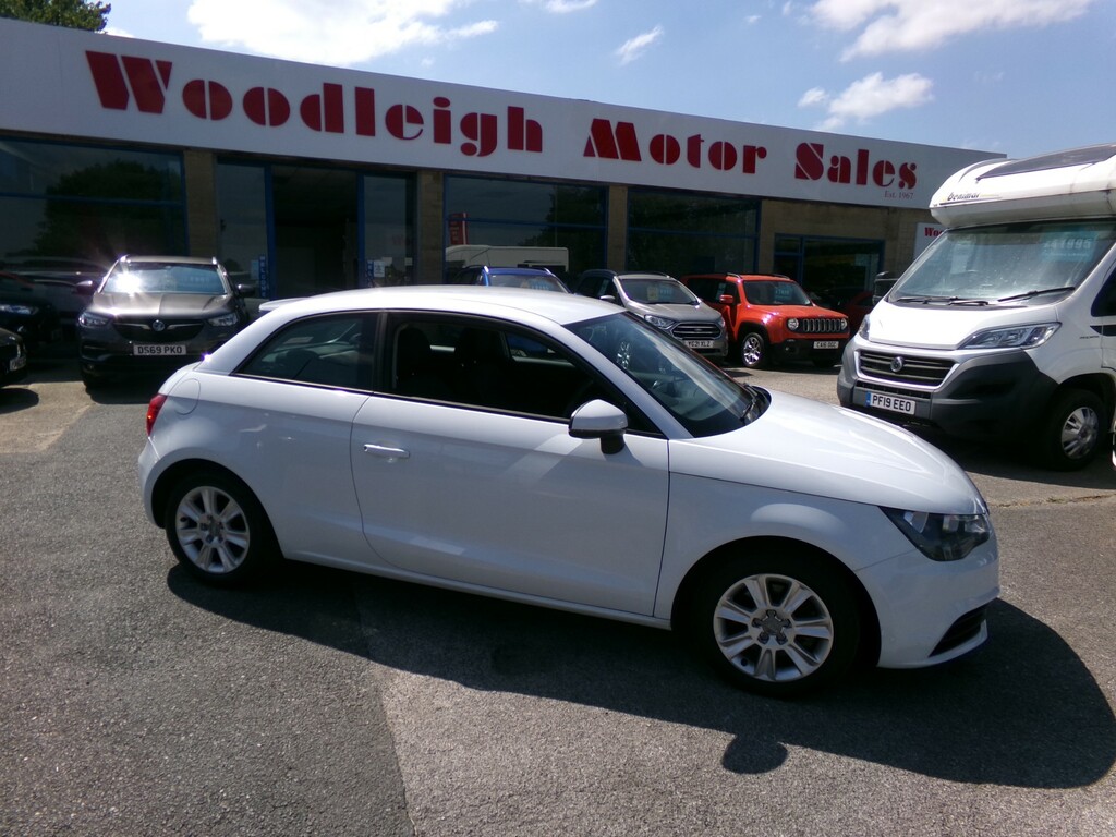 Audi A1 1.6 Tdi Se Hatchback Euro 5 Ss  #2