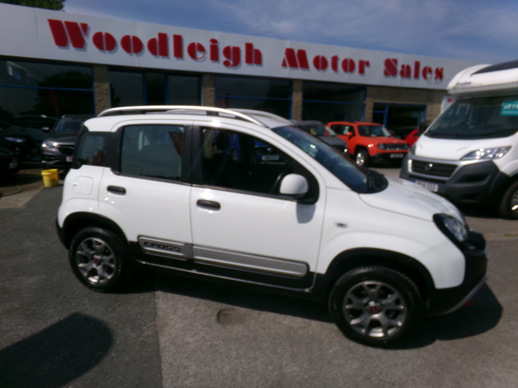Fiat Panda 0.9 Twinair City Cross Hatchback White #2