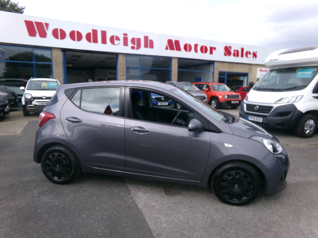 Hyundai I10 1.2 Se Hatchback Euro 5 87 Ps  #2
