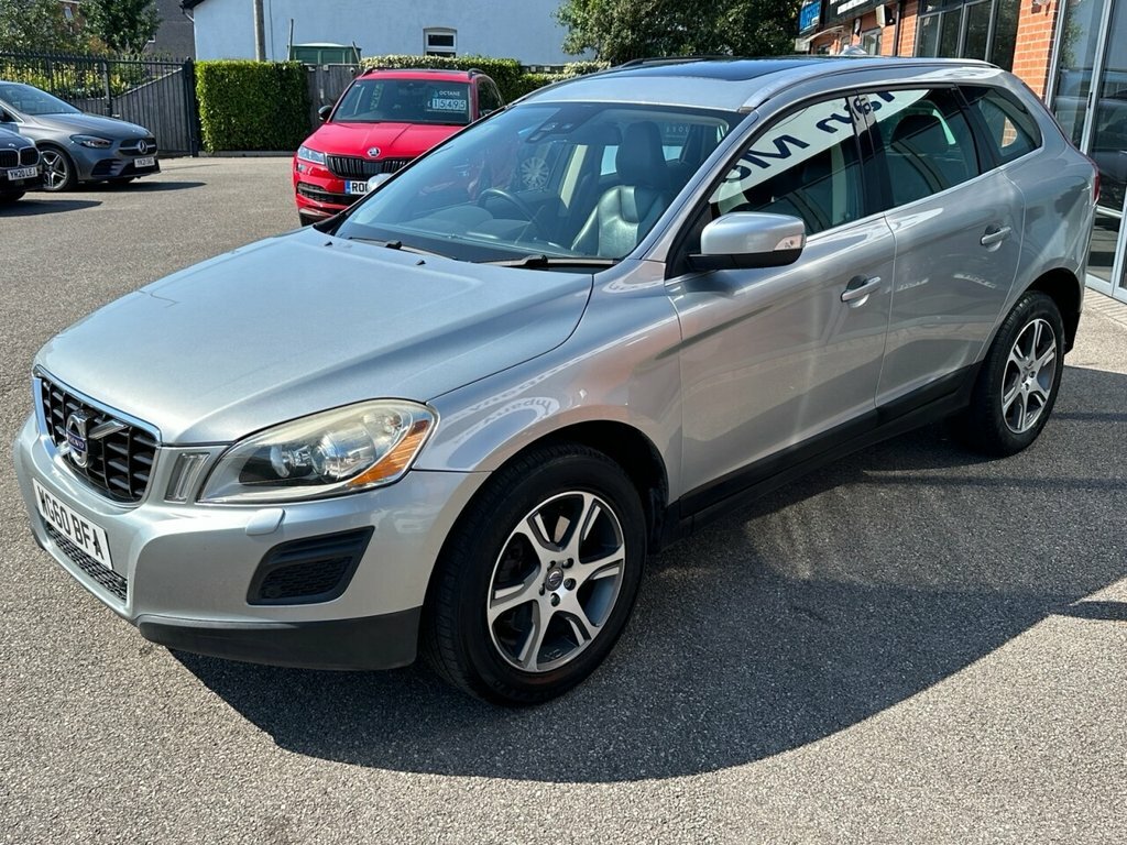 Volvo XC60 2010 2.4 D5 Se Lux Suv Geartronic Awd E Silver #3