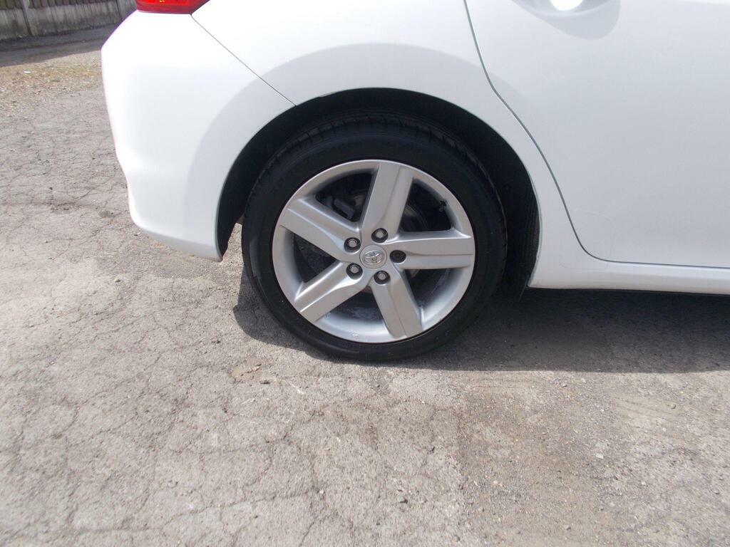 Toyota Auris 1.6 V-matic Colour Collection Euro 5 White #8