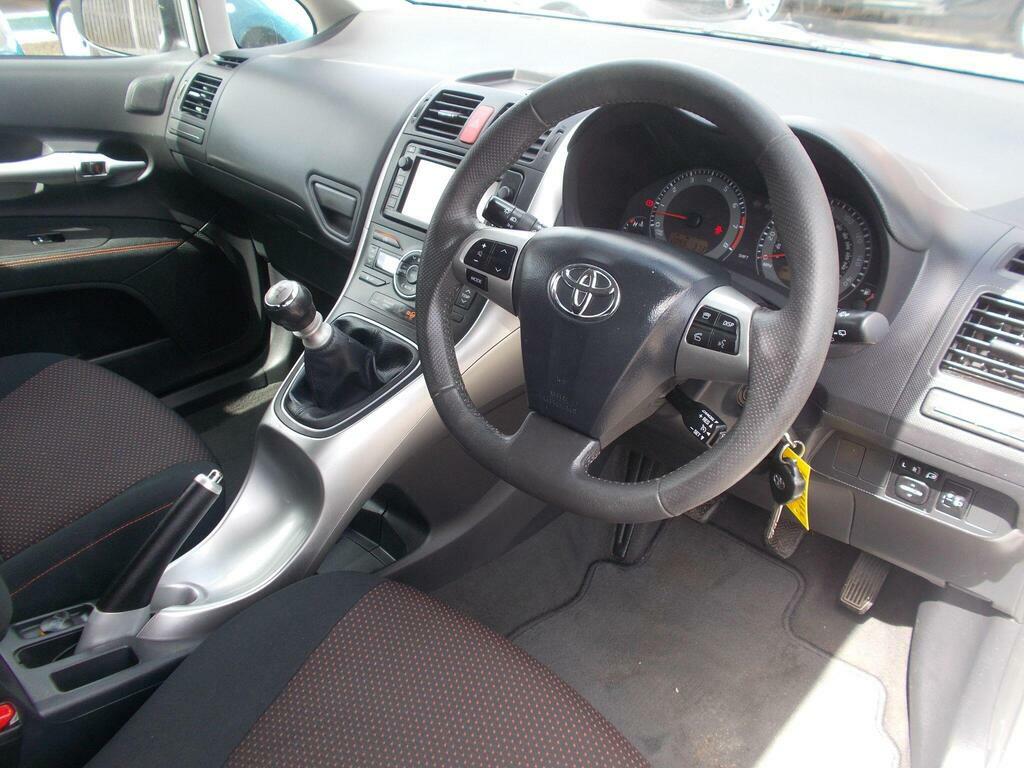 Toyota Auris 1.6 V-matic Colour Collection Euro 5 White #12