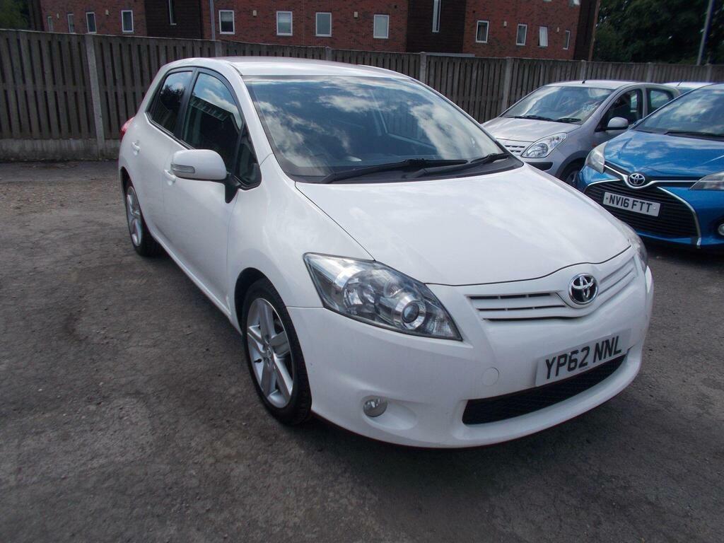 Toyota Auris 1.6 V-matic Sr Euro 5 White